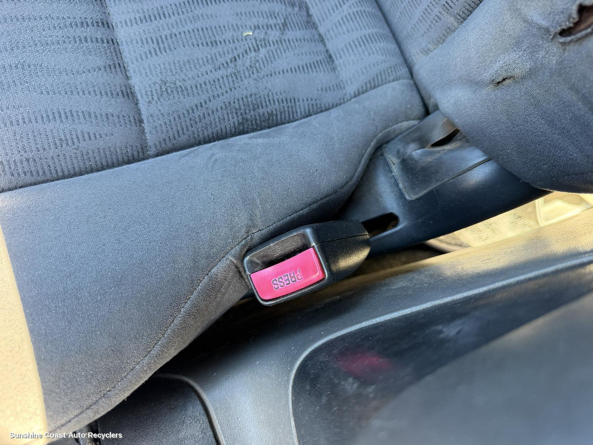 2002-2004 Mitsubishi Pajero Seatbelt Stalk