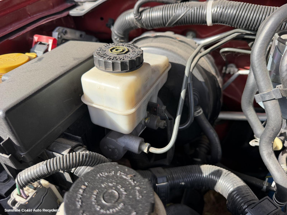 2005-2015 Nissan Navara Master Cylinder