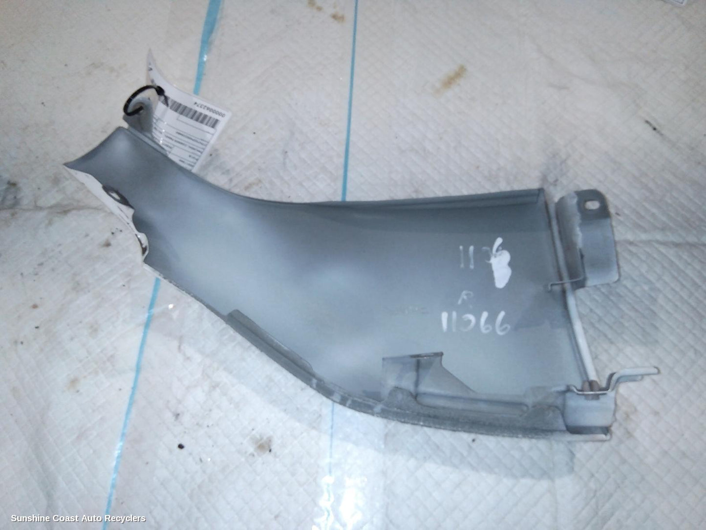 2005-2019 Toyota Hiace Right Guard