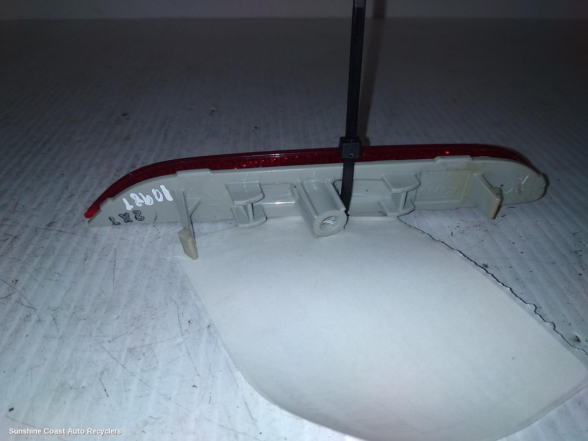2019-2024 Mitsubishi Asx Right Taillight