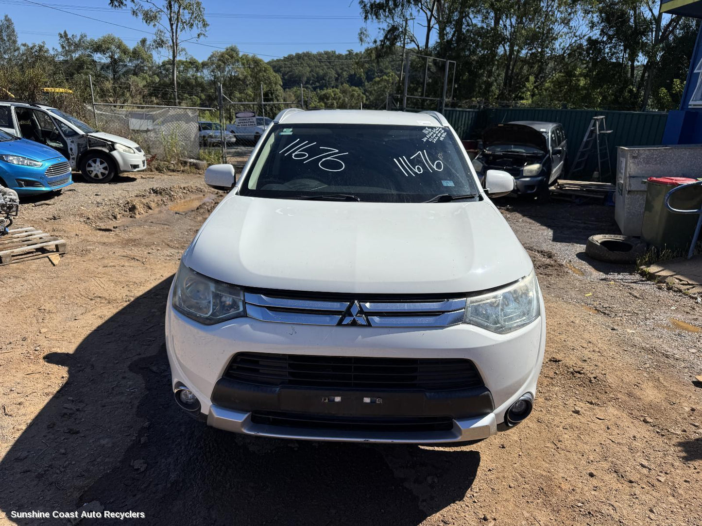 2014 Mitsubishi Outlander Grille