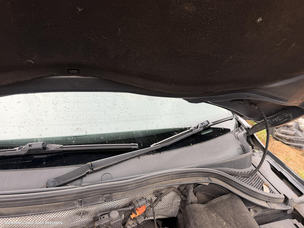 2008-2011 Volkswagen Tiguan Wiper Arm