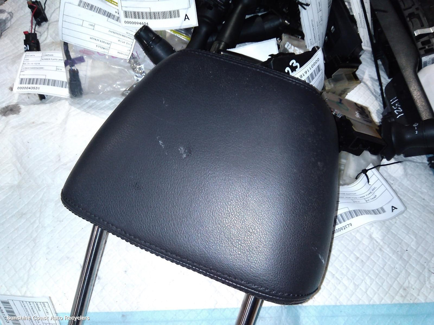 2011 Volkswagen Golf Headrest