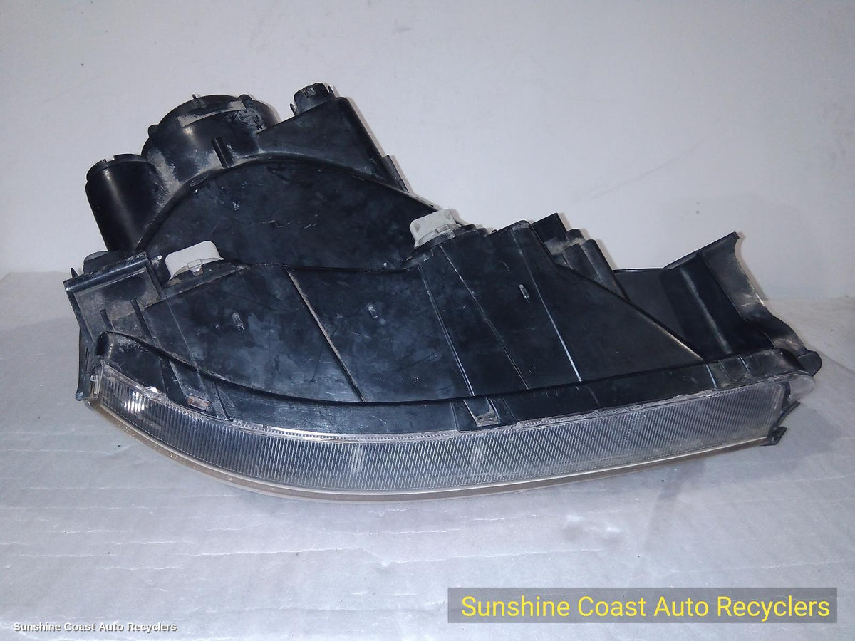 2008-2010 Hyundai Tucson Left Headlamp