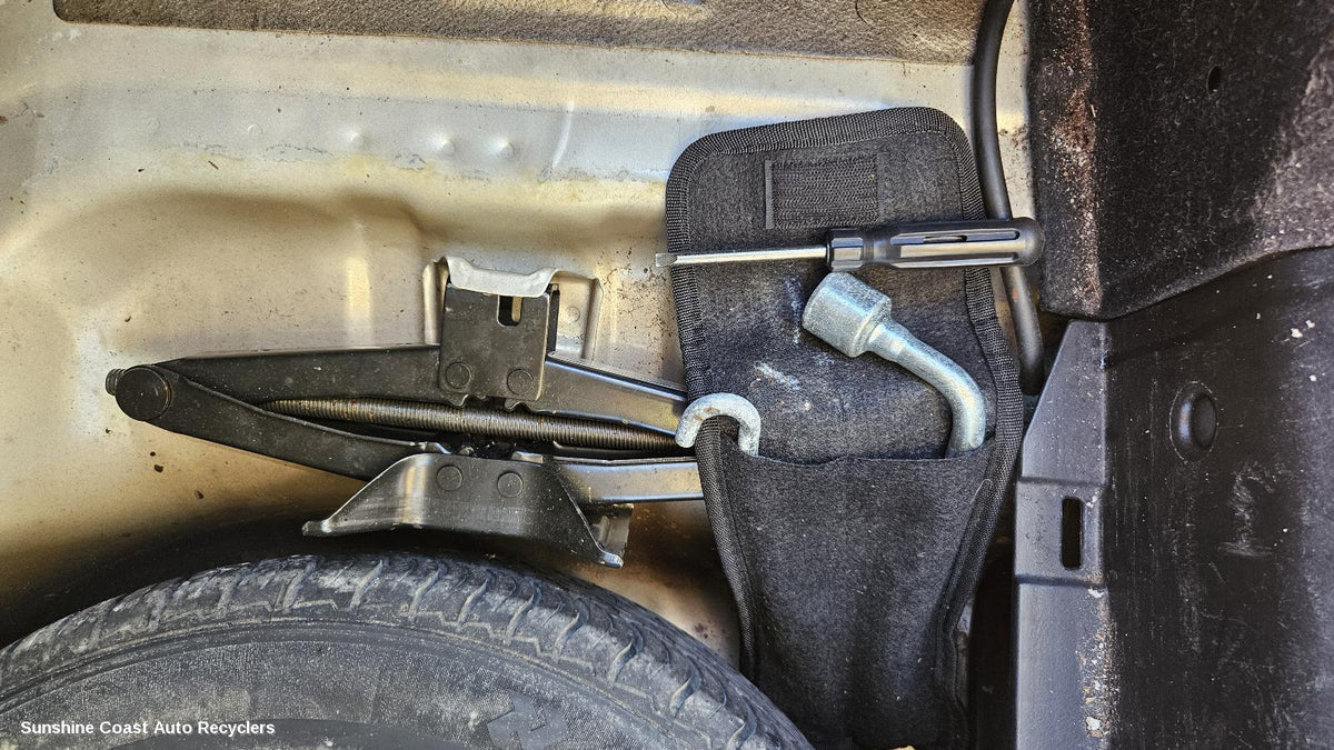 2000-2006 Hyundai Elantra Jack Tool Kit