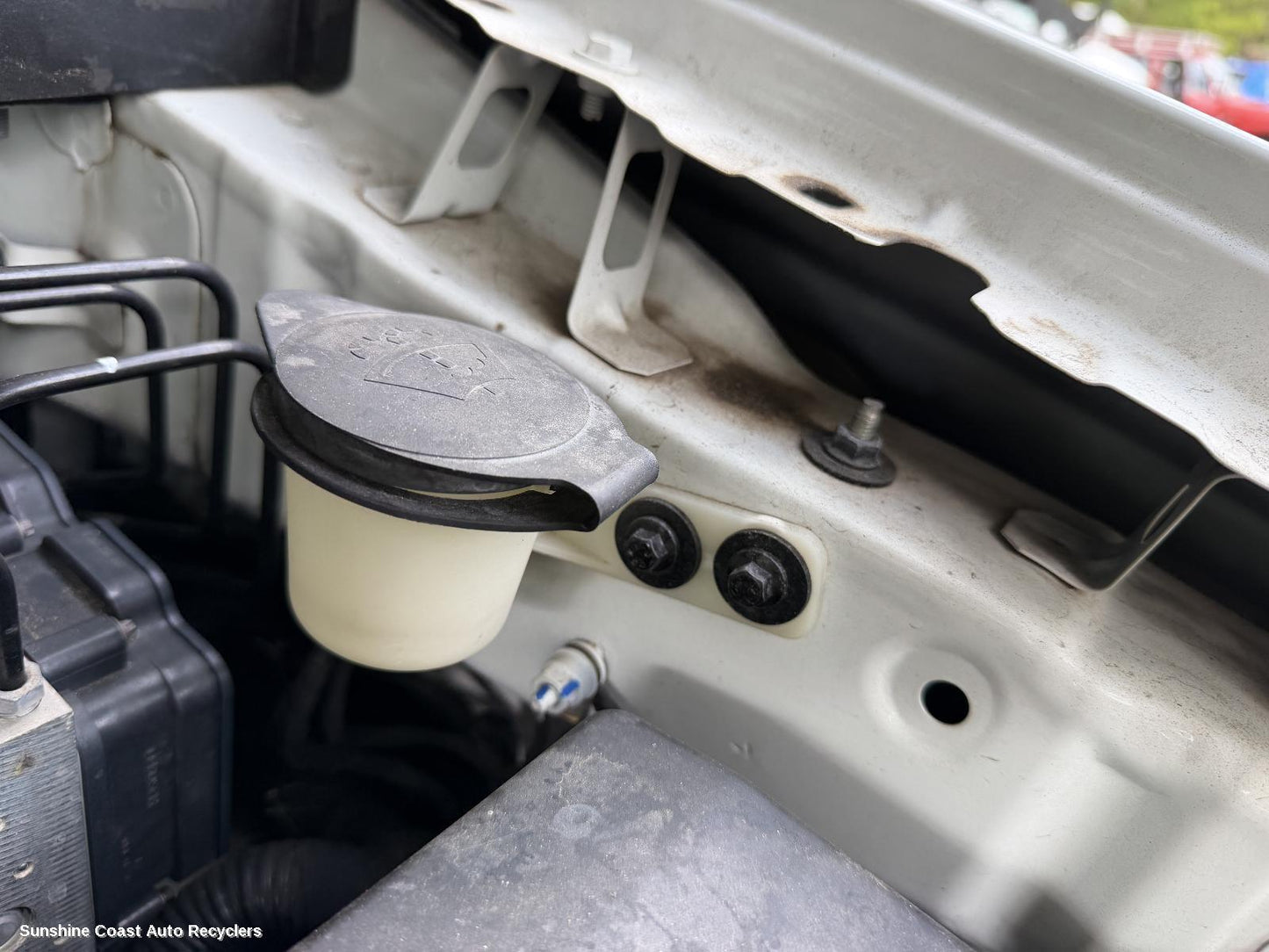 2017-2021 Ldv T60 Washer Bottle