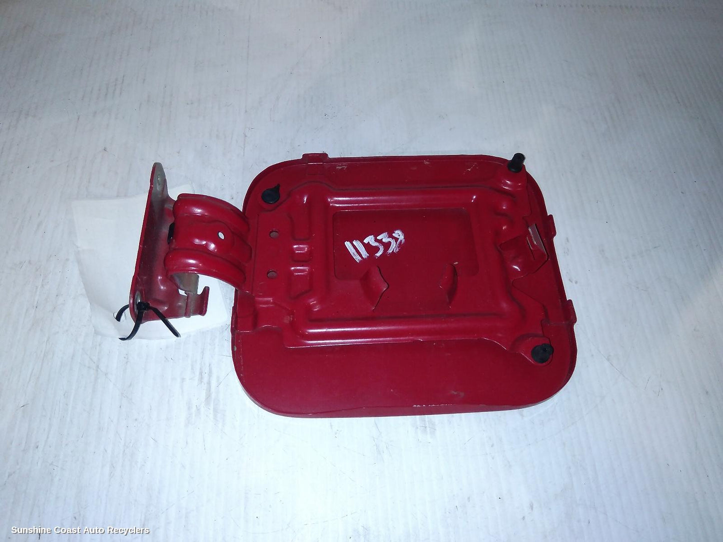 2011 Nissan Dualis Fuel Door Filler