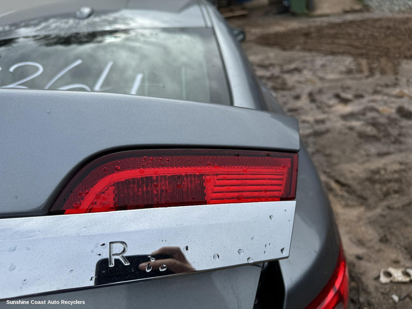 2008-2011 Jaguar Xf Rear Garnish