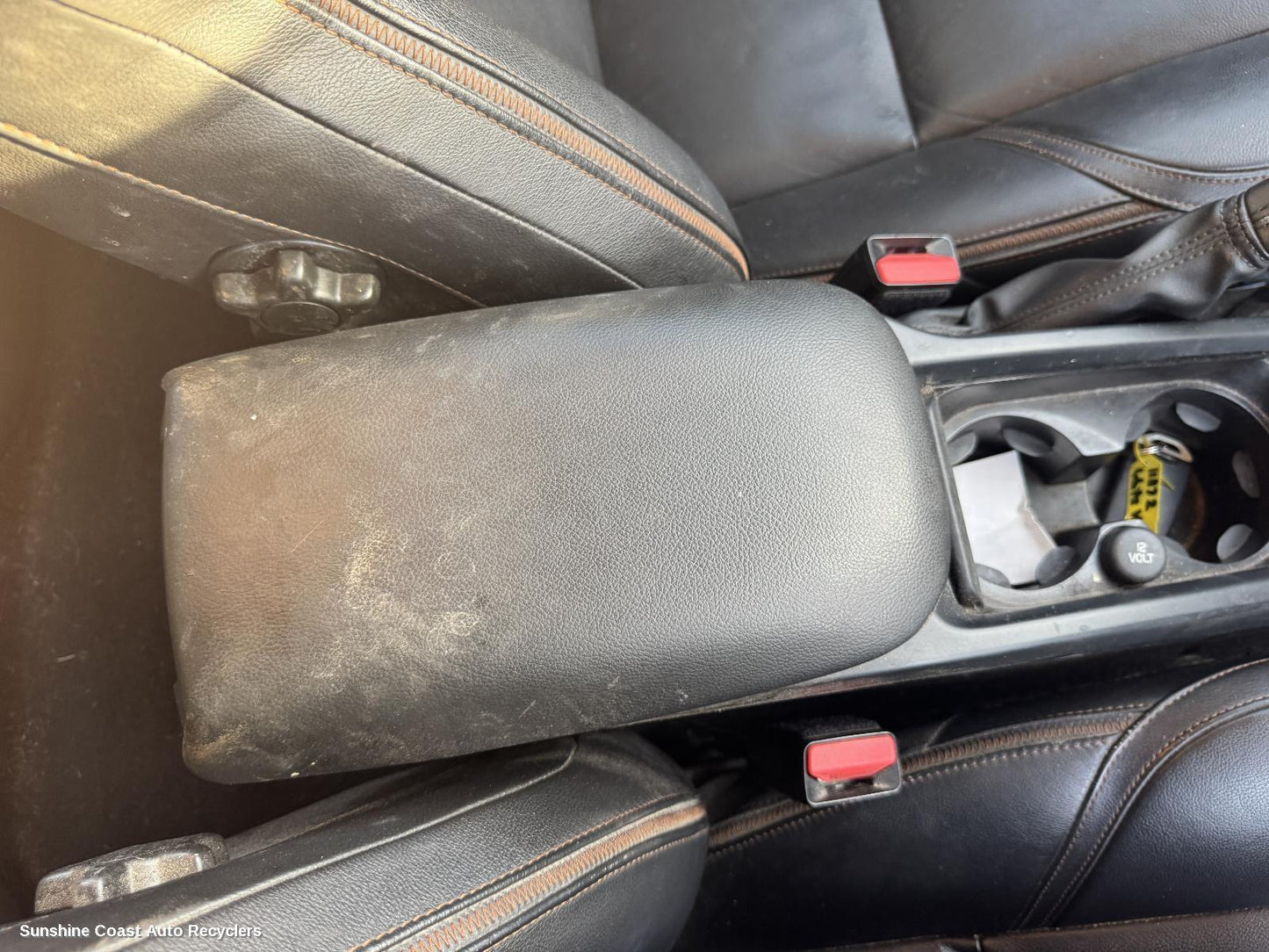 2015 Volvo S40 Console