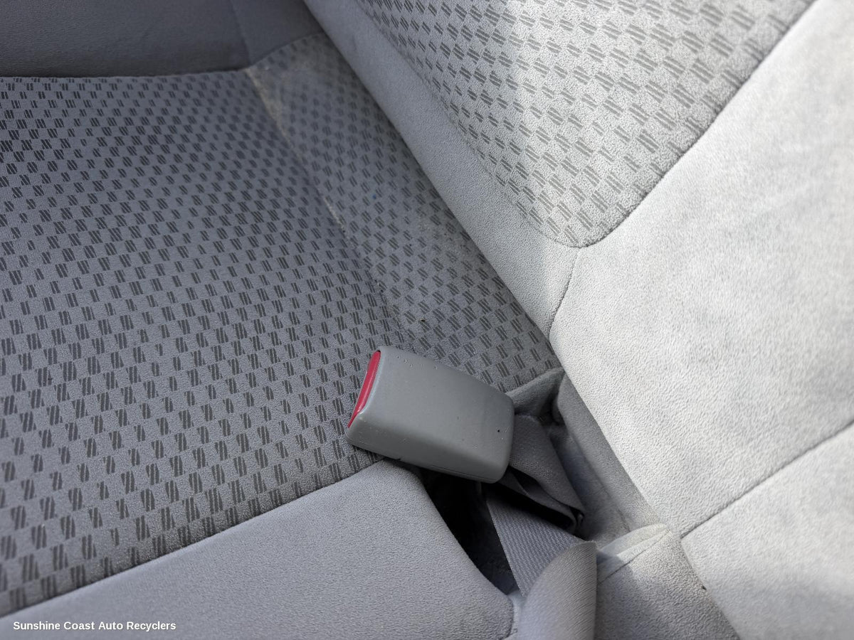 2002-2004 Nissan Patrol Seatbelt Stalk