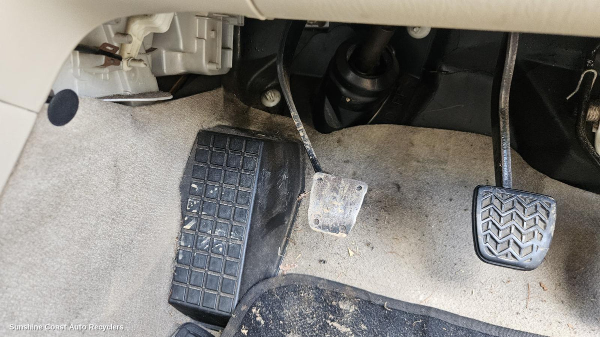 2001-2007 Toyota Corolla Pedal Assembly