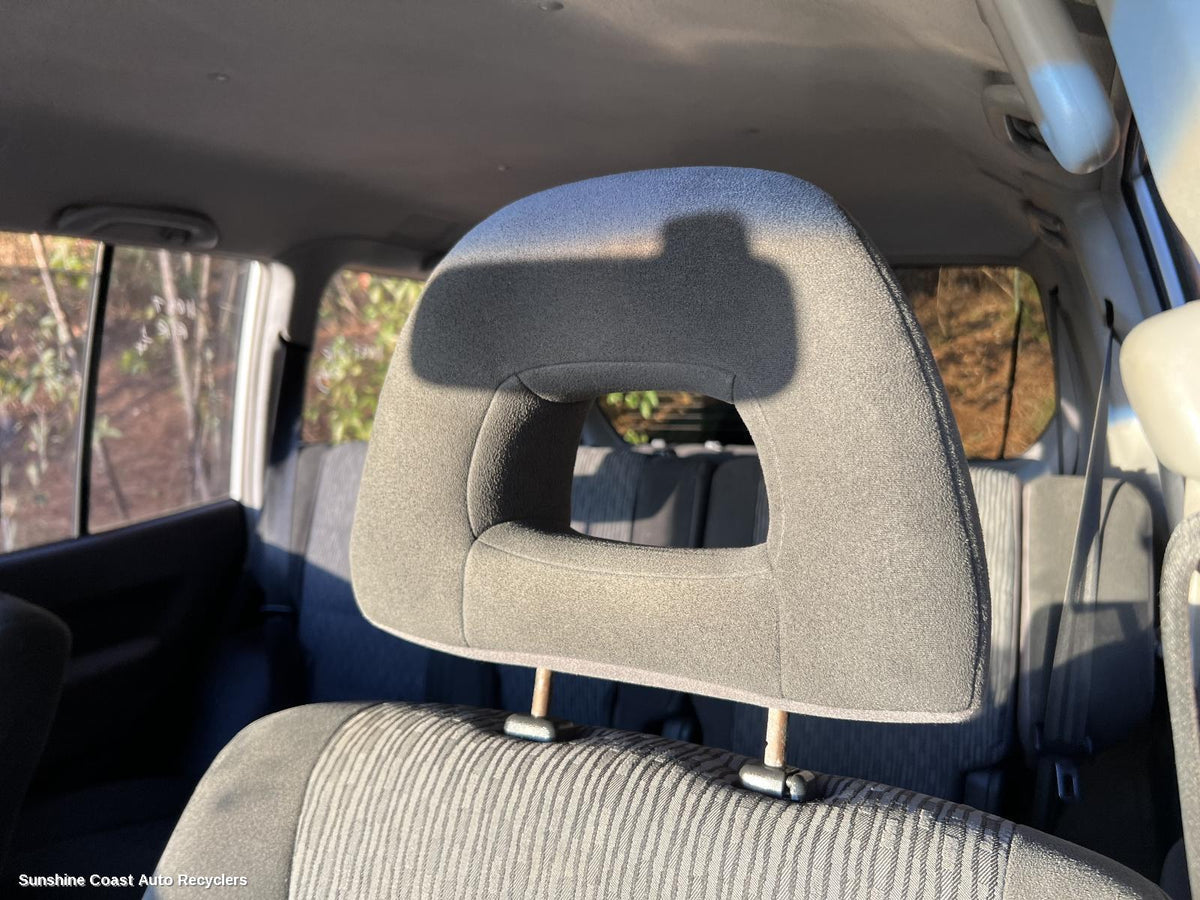 2000-2006 Mitsubishi Pajero Headrest