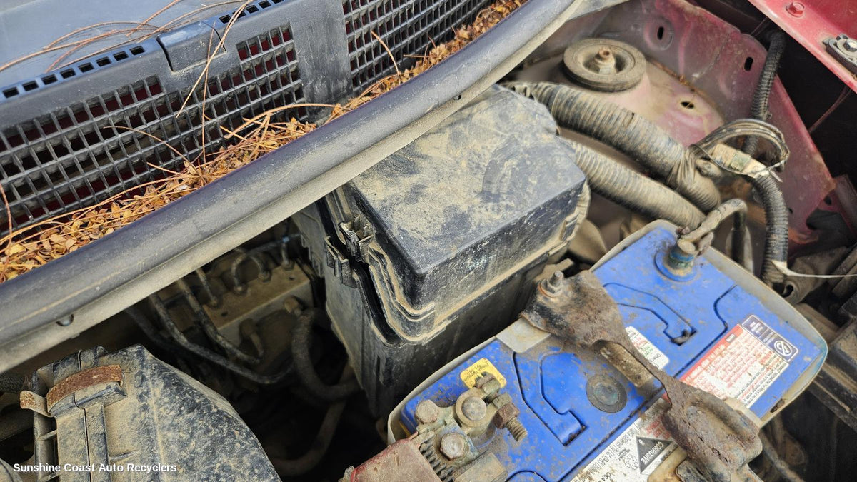 2010-2016 Nissan Micra Battery Terminal