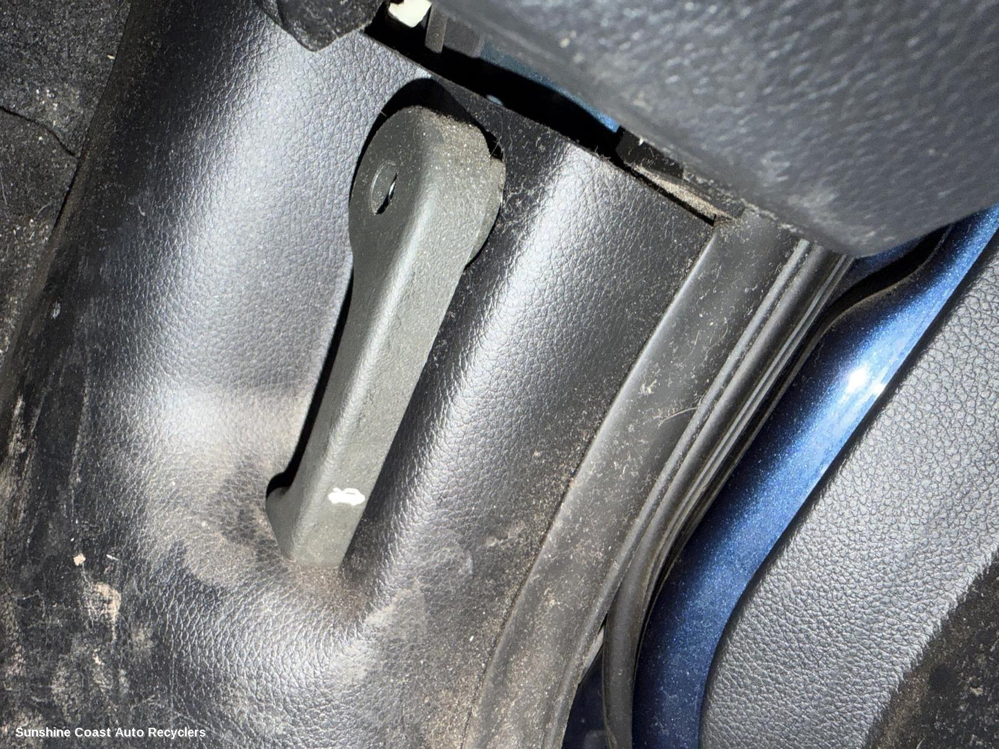 2015 Hyundai I30 Bonnet Release