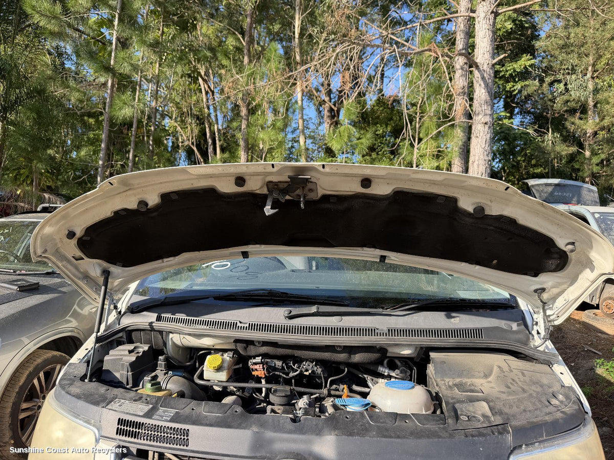 2004-2010 Volkswagen Transporter Plenum Chamber