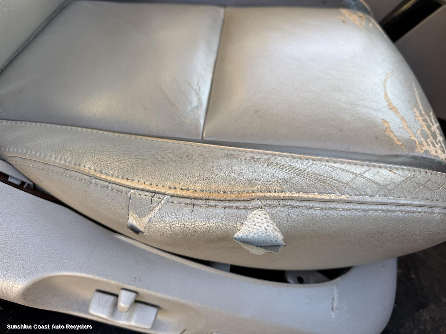 2007-2015 Mazda Cx9 Front Seat