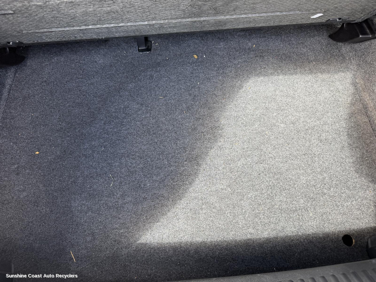 2010-2017 Volkswagen Polo Floor Mats