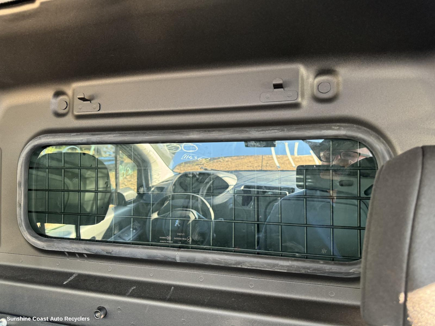 2019-2026 Peugeot Partner Cargo Barrier