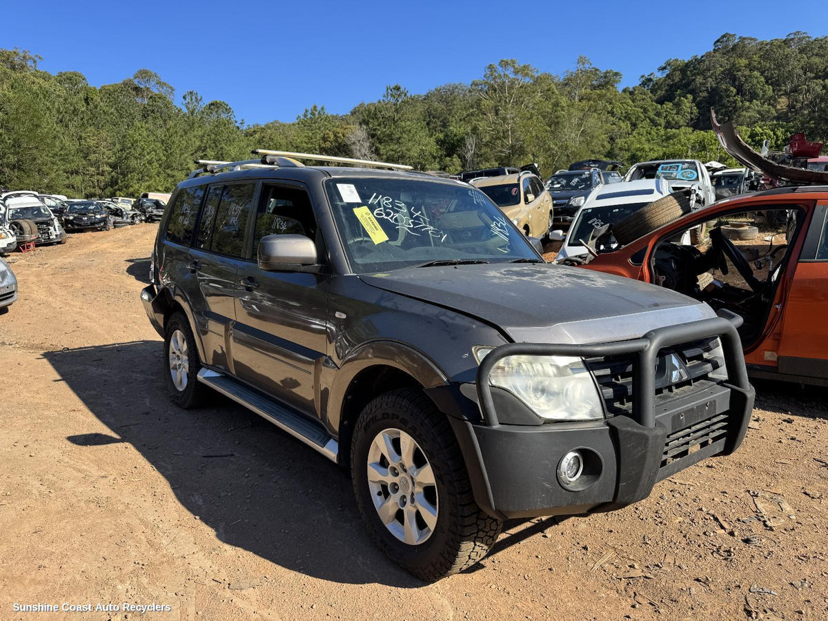 2006-2021 Mitsubishi Pajero Bonnet
