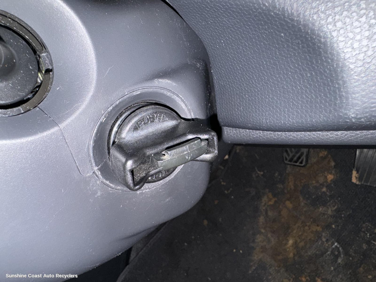 2004-2011 Suzuki Swift Ignition W Key