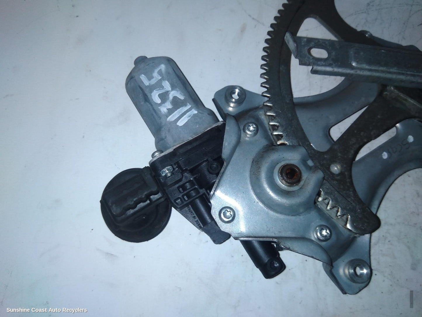 2012-2018 Toyota Rav4 Left Front Window Reg Motor