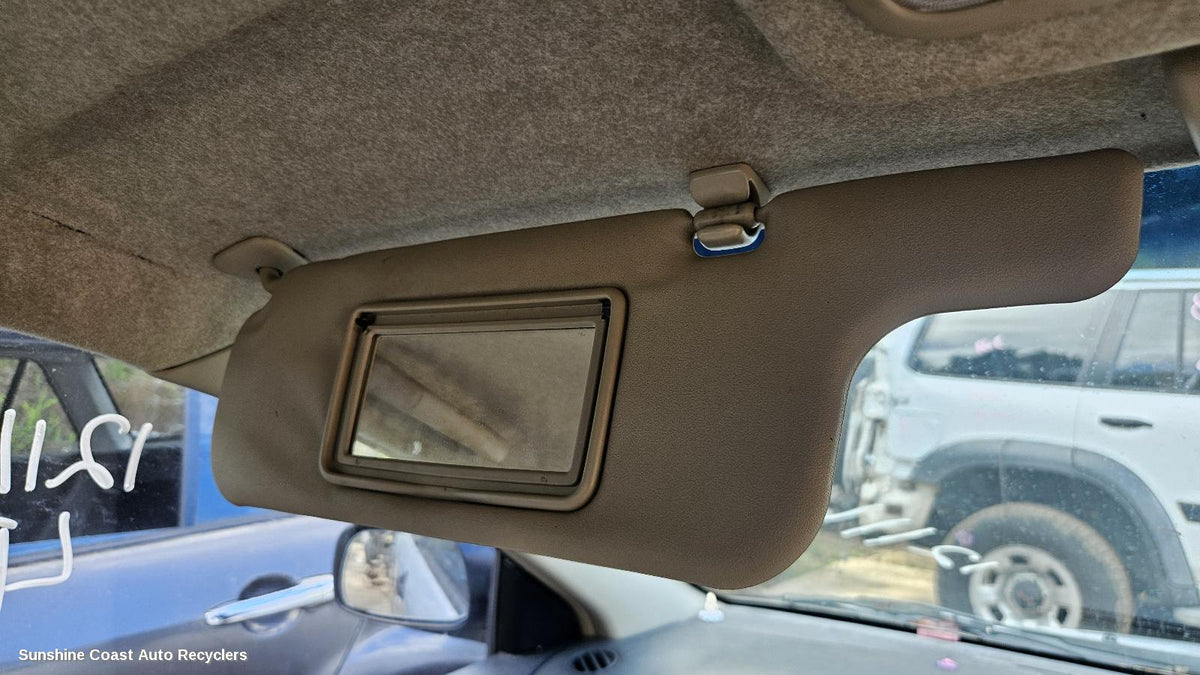 2001-2007 Toyota Corolla Sunvisor