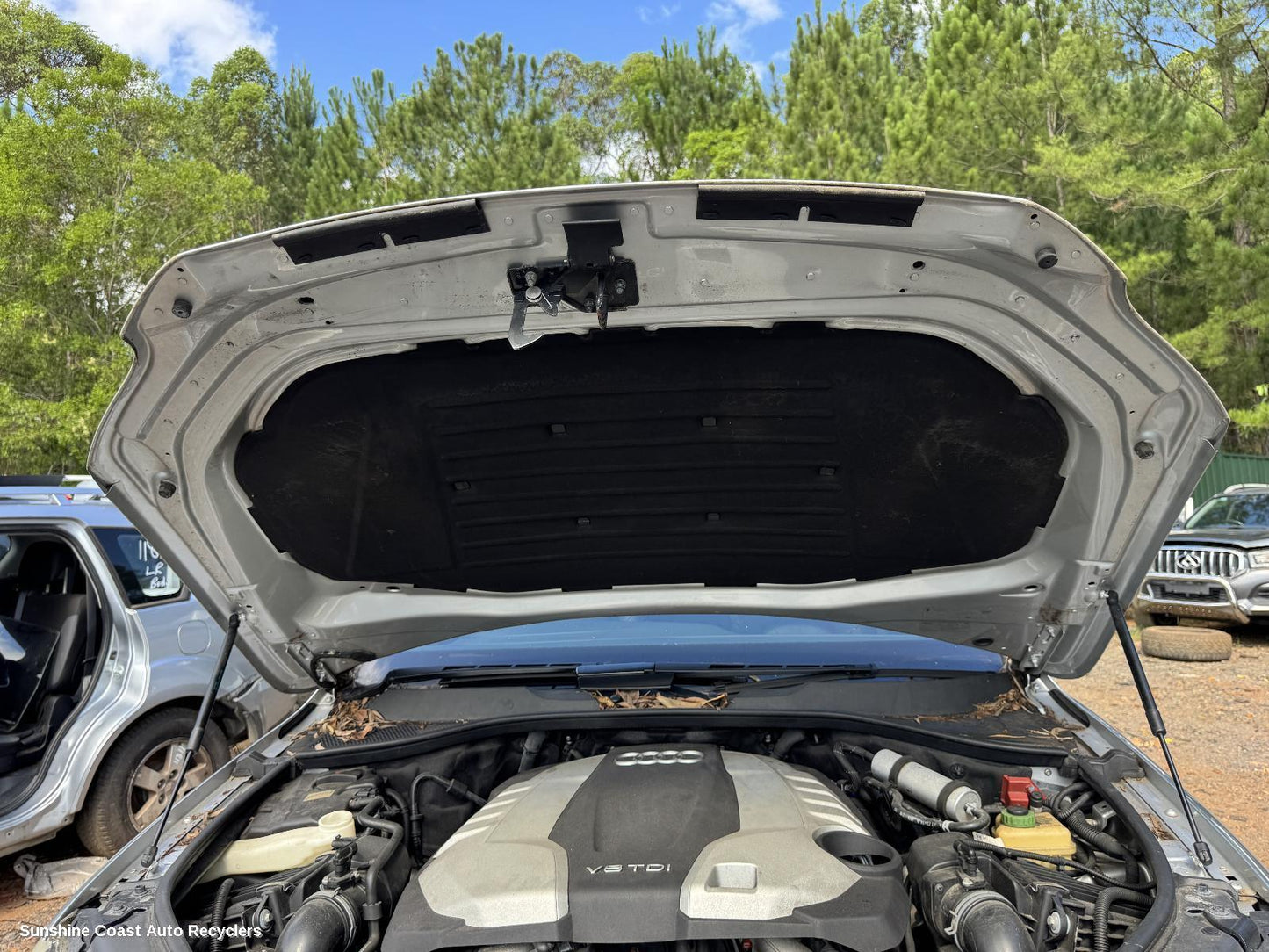 2006-2015 Audi Q7 Bonnet