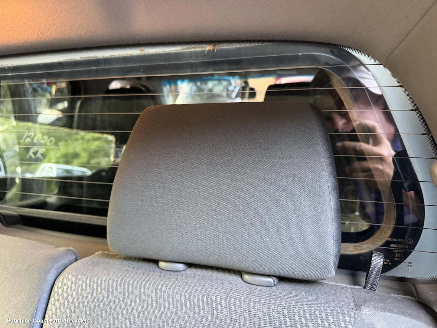 2005-2015 Nissan Navara Headrest
