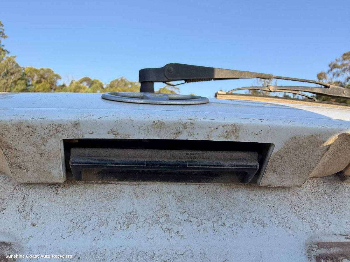 1997-2002 Toyota Camry Tailgate Handle