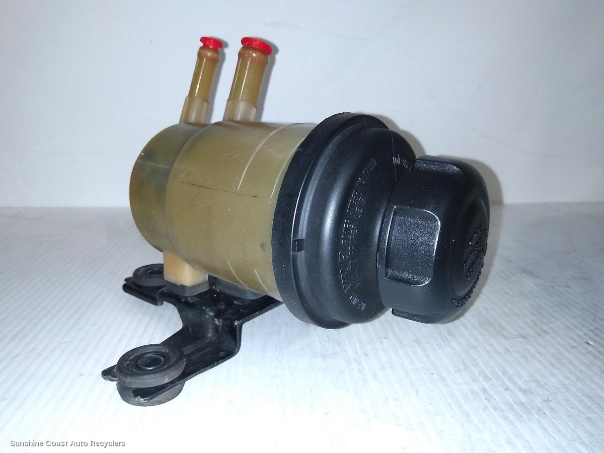 2004-2010 Hyundai Tucson P S Reservoir