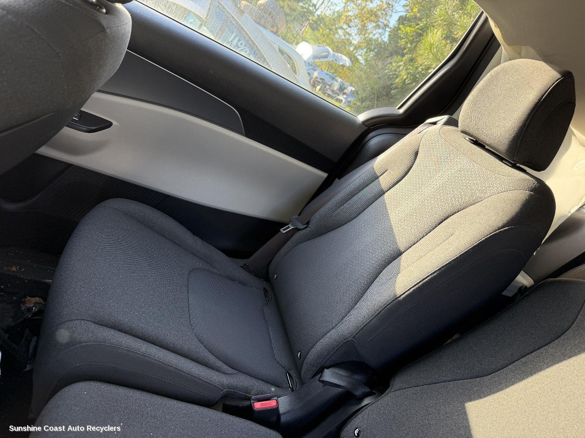 2020-2026 Kia Carnival/grand Carnival 2nd Seat  Rear Seat