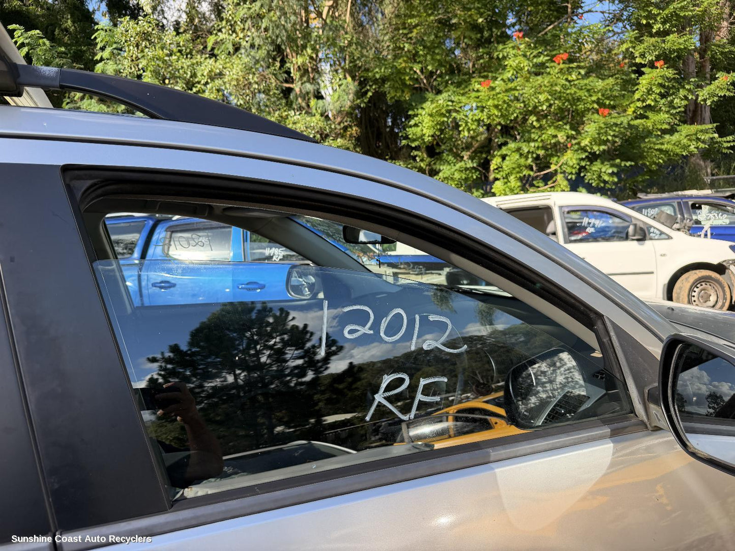 2006-2012 Mitsubishi Outlander Right Front Door Window
