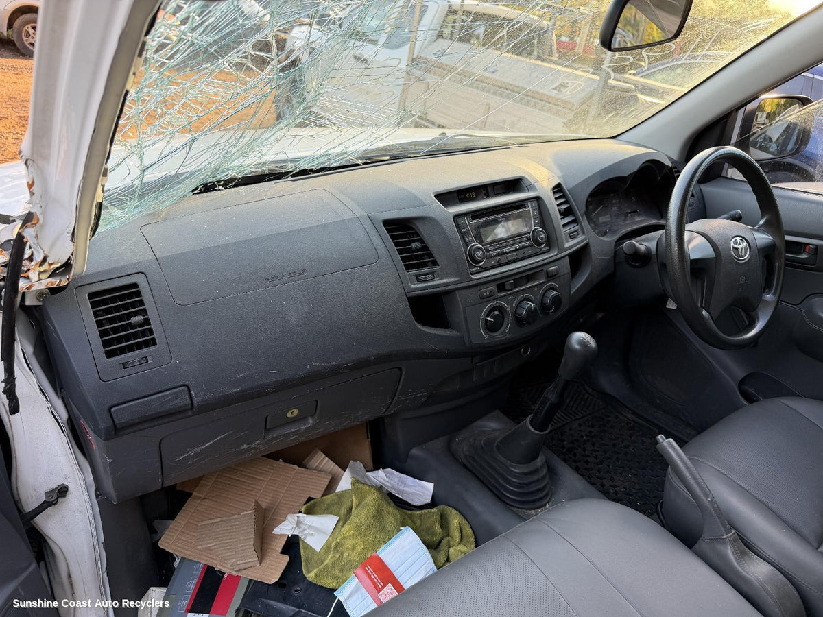 2011-2015 Toyota Hilux Misc