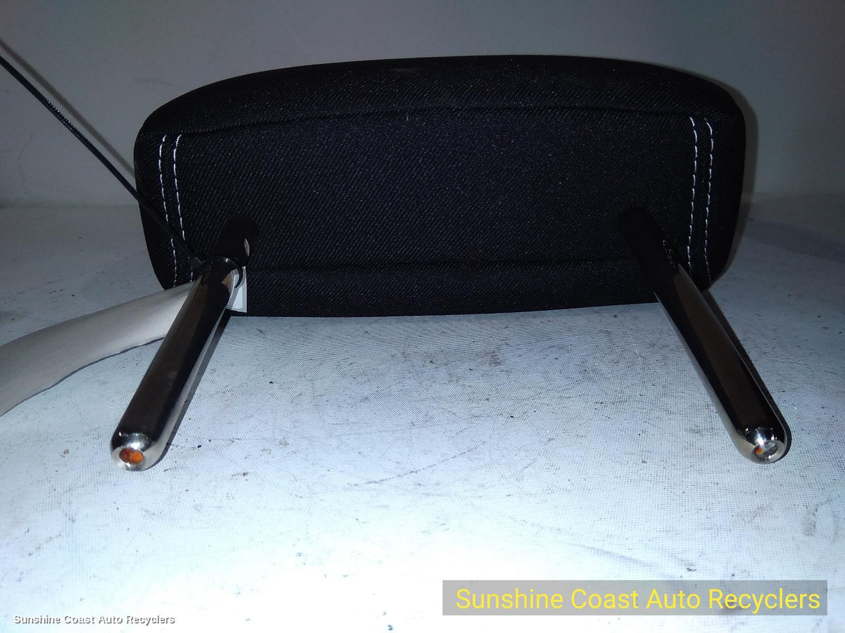2015-2026 Suzuki Vitara Headrest
