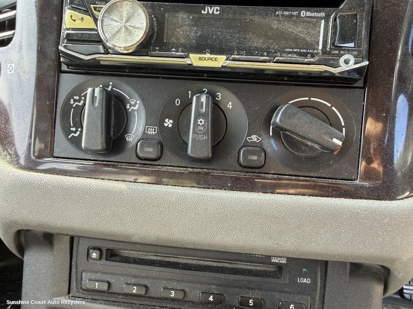 2000-2002 Mitsubishi Pajero Heater Ac Controls