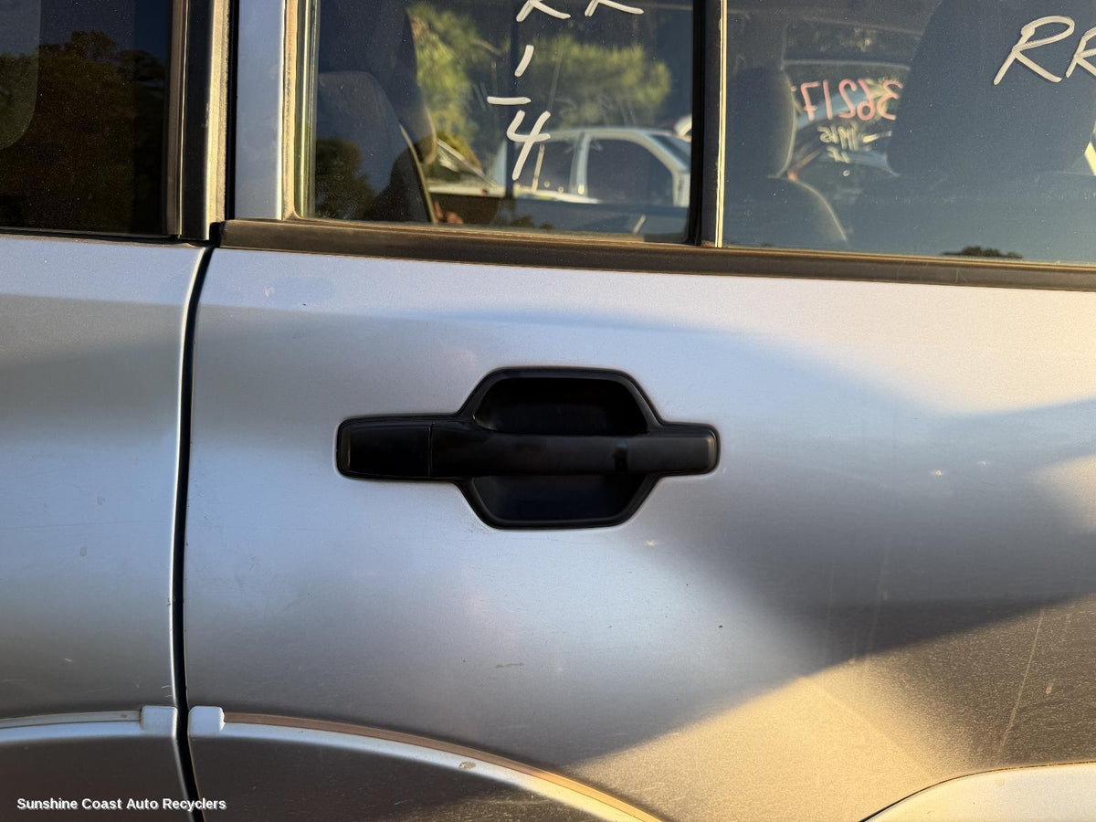 2006-2021 Mitsubishi Pajero Door Handle