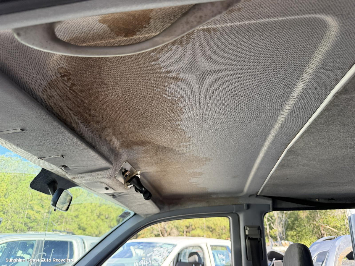 1998-2004 Mercedes Vito Hoodlining