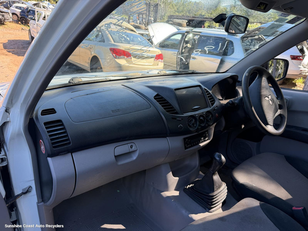 2009-2015 Mitsubishi Triton Glove Box