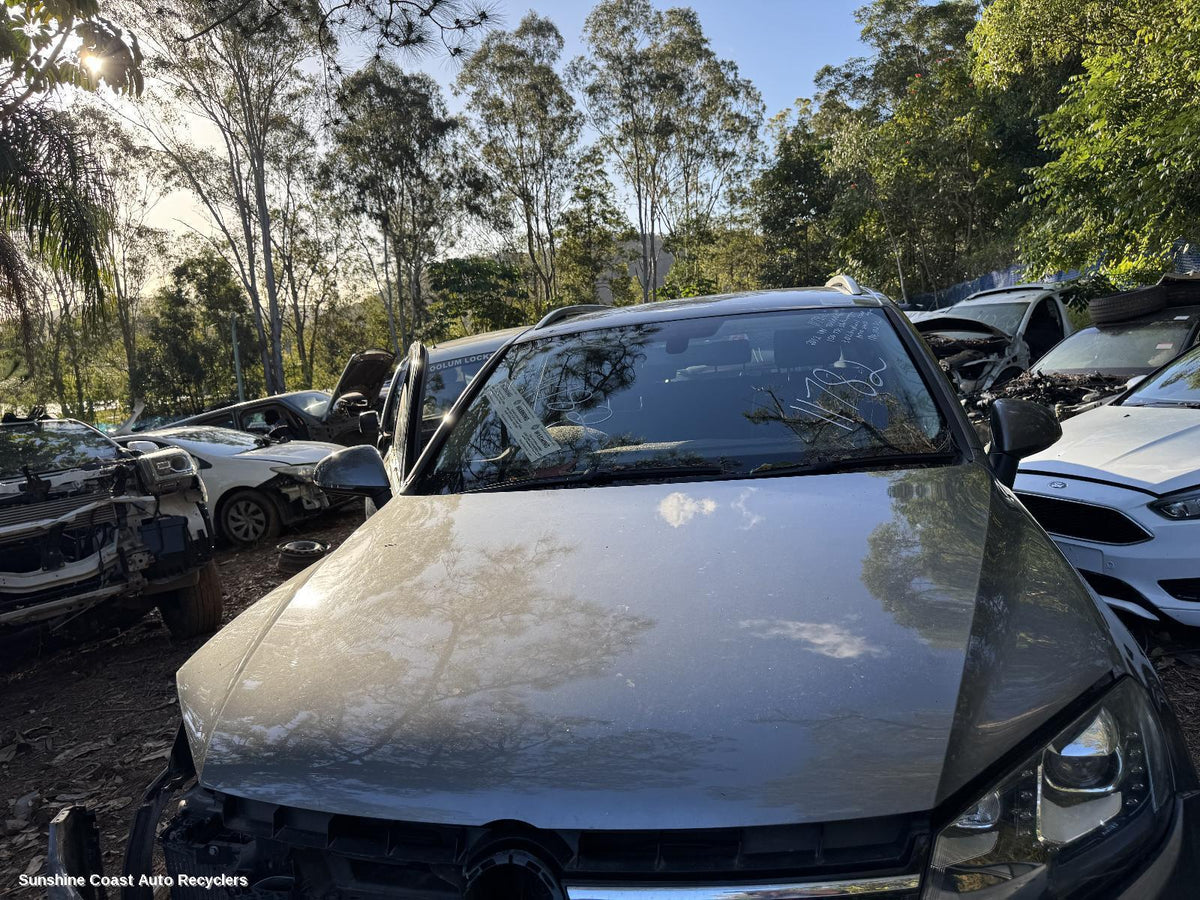 2010-2018 Volkswagen Touareg Bonnet