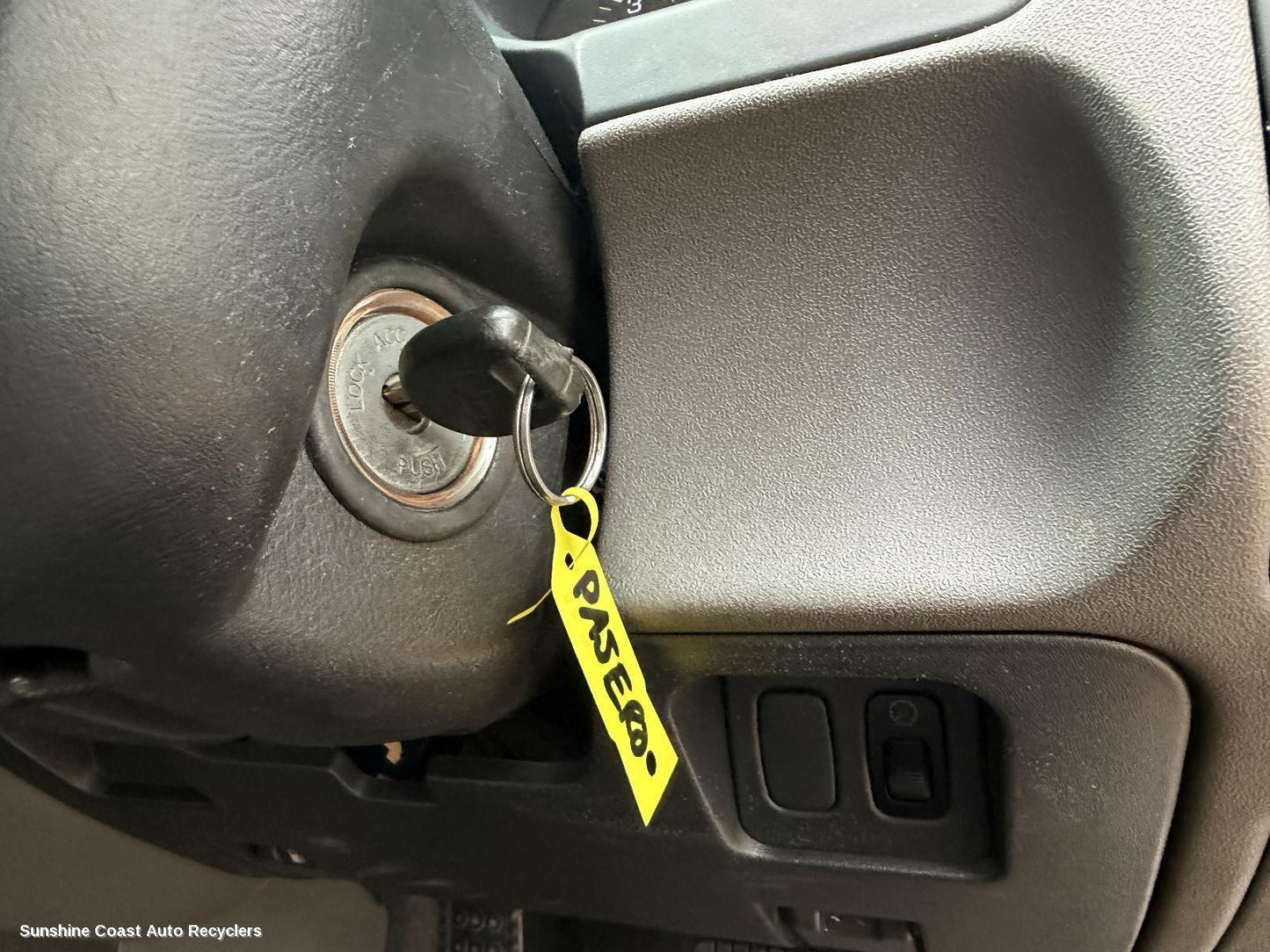 2002-2006 Mitsubishi Pajero Ignition W  Key
