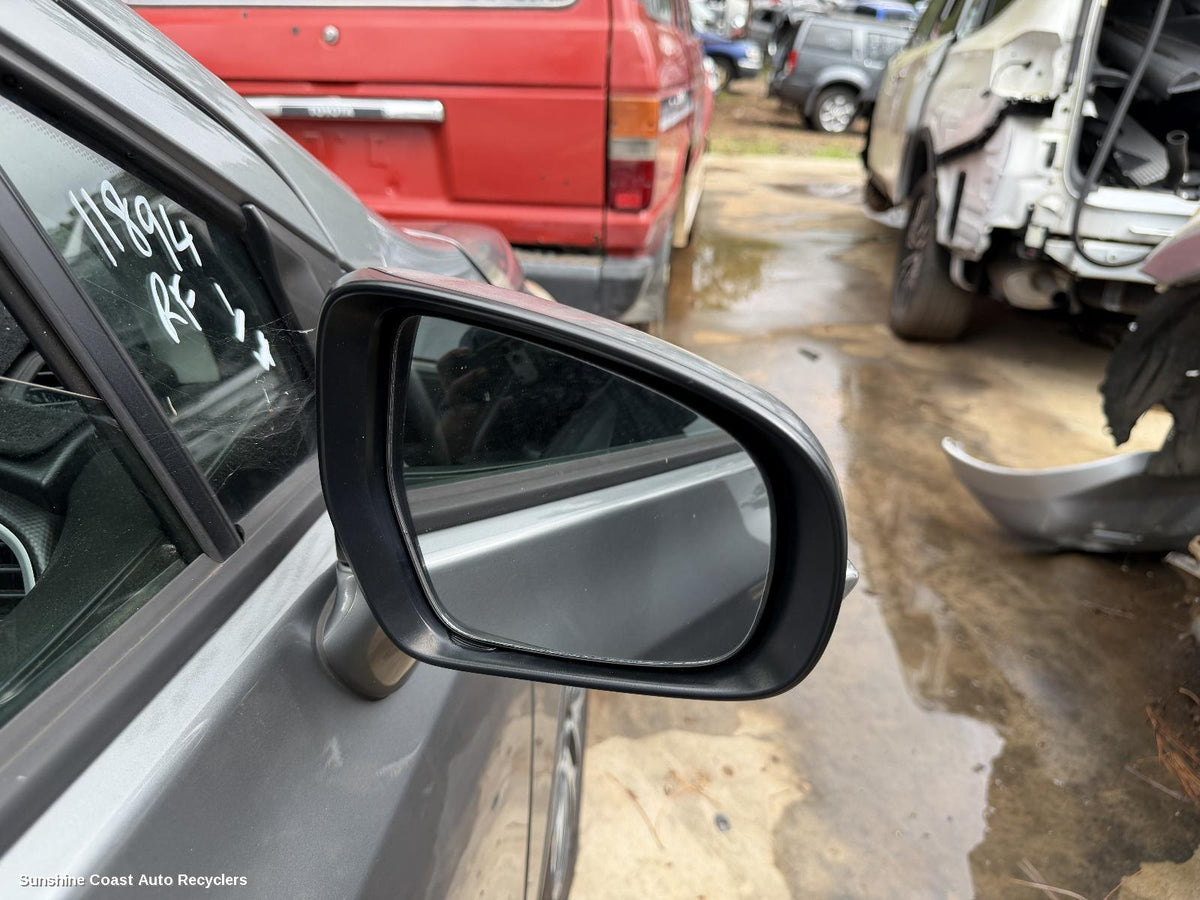 2013-2022 Suzuki S-cross Right Door Mirror