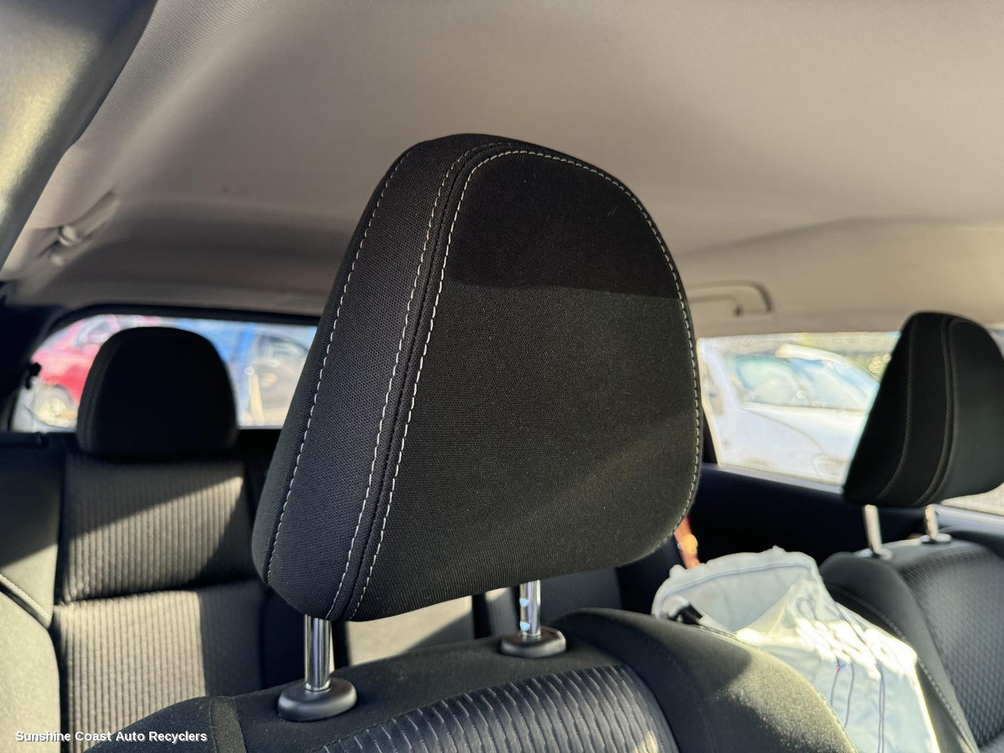 2021-2026 Mitsubishi Outlander Headrest