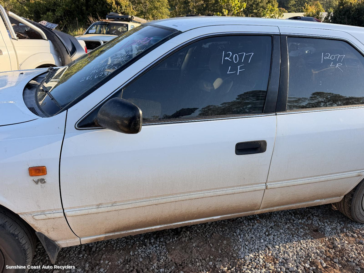 1997-2002 Toyota Camry Left Front Door Window