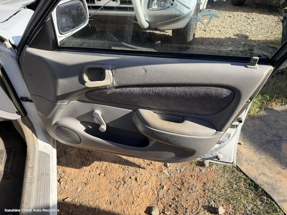 1999-2001 Toyota Corolla Right Front Window Reg Motor