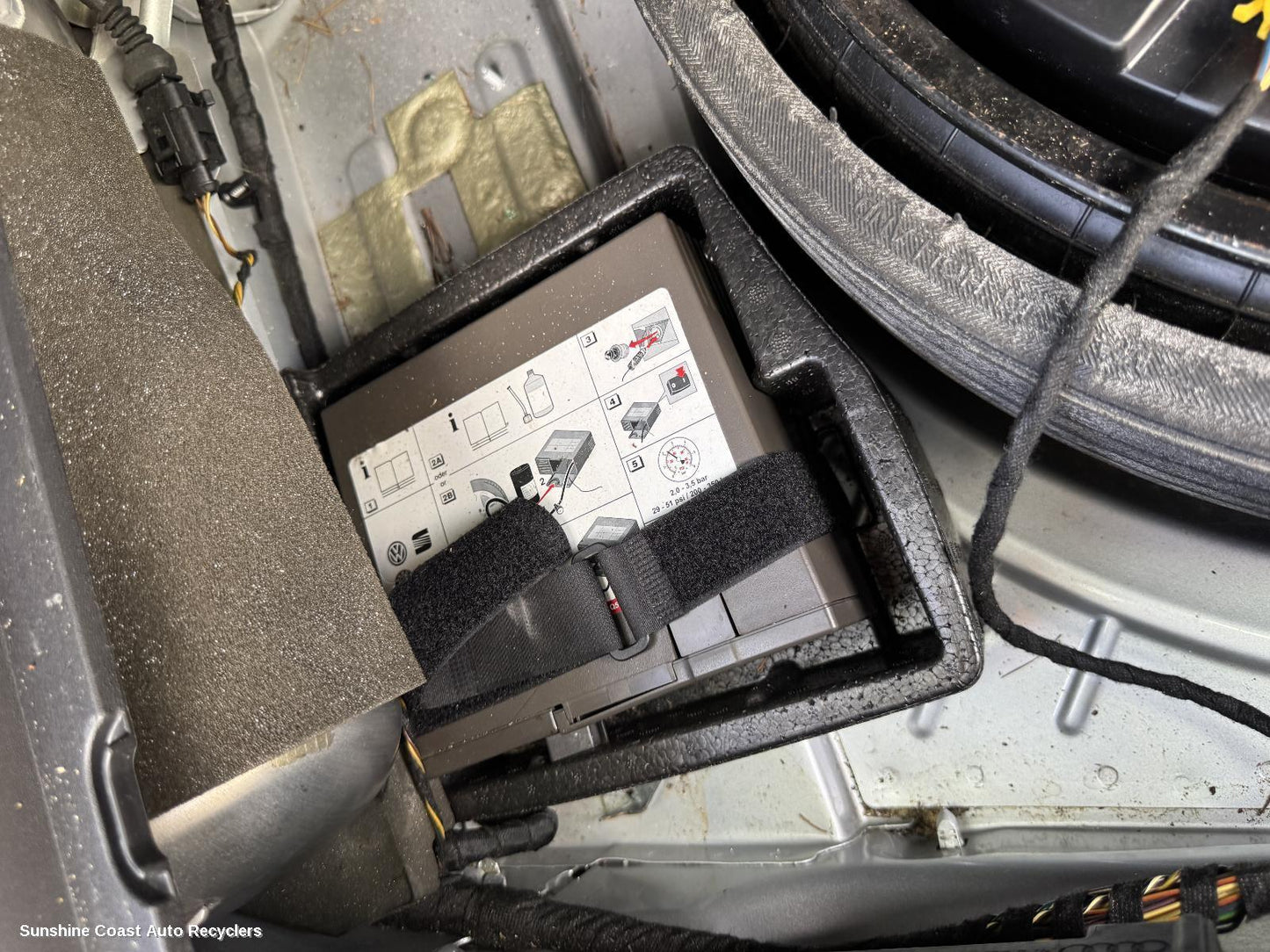 2010 Audi Q7 Jack Tool Kit