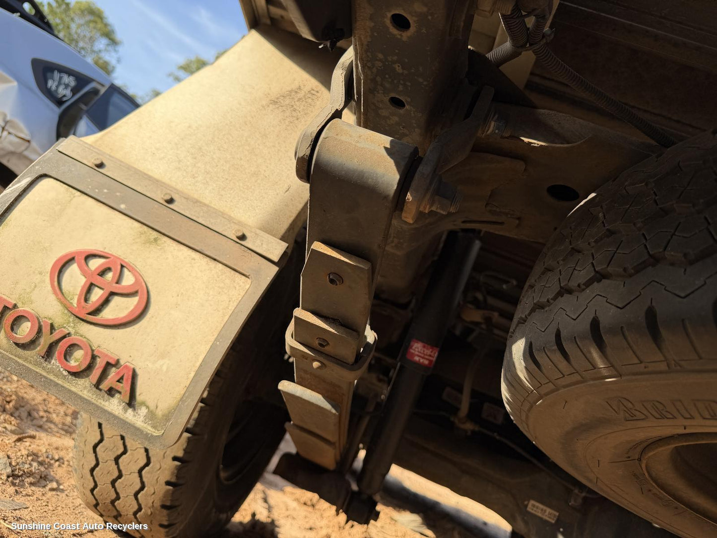 2005-2015 Toyota Hilux Shock Absorber