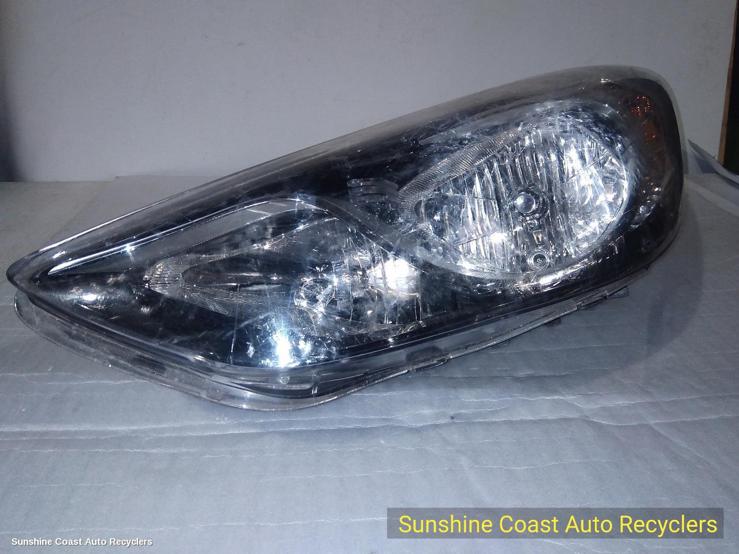 2012 Hyundai Elantra Left Headlamp