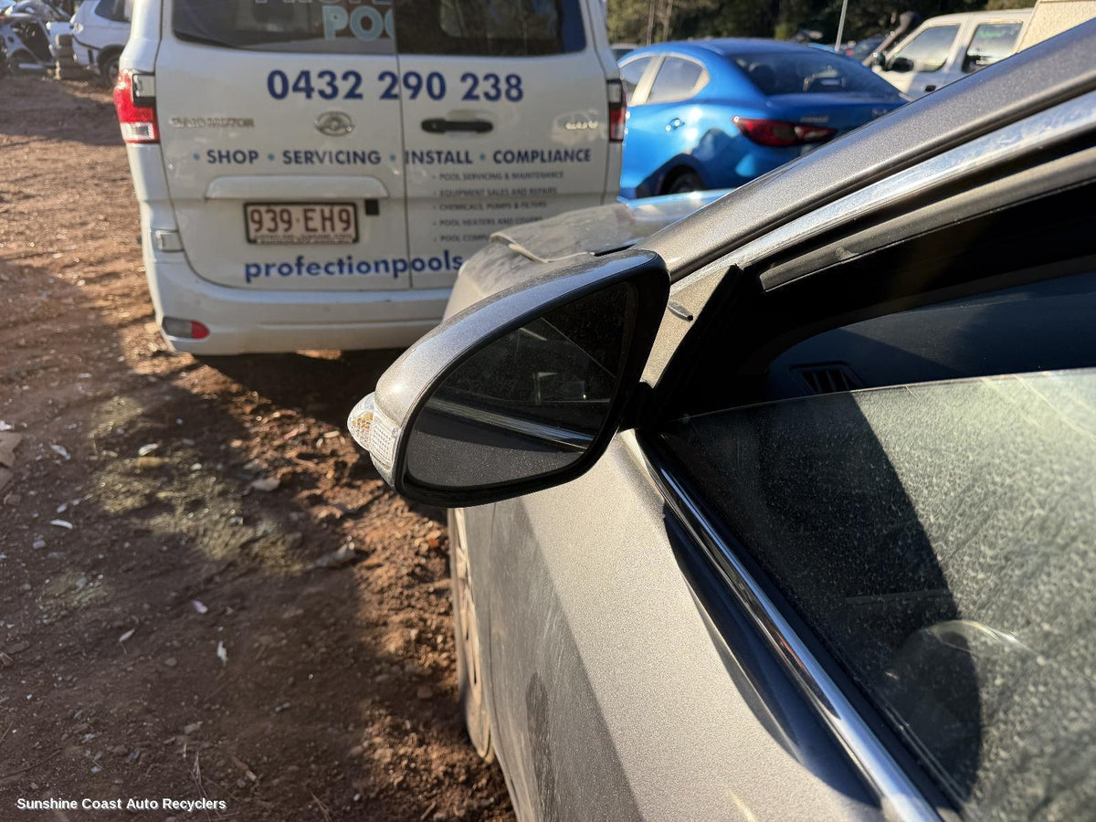 2011-2015 Toyota Camry Left Door Mirror