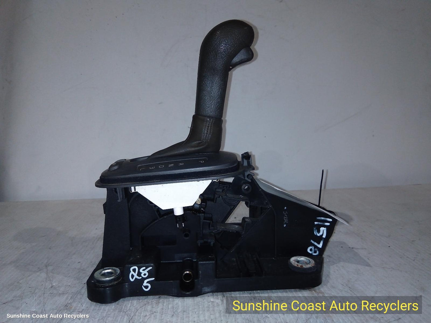 1997 Volvo S70/v70/c70 Gear Stick Shifter