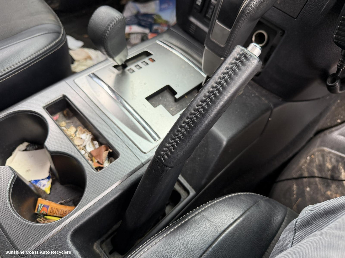 2006-2014 Mitsubishi Pajero Handbrake Lever